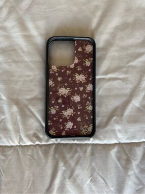 Wildflower - Floral phone case with black frame
iPhone 15 Pro Max